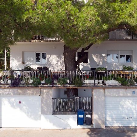 Apartments Adisa Omiš Eksteriør billede