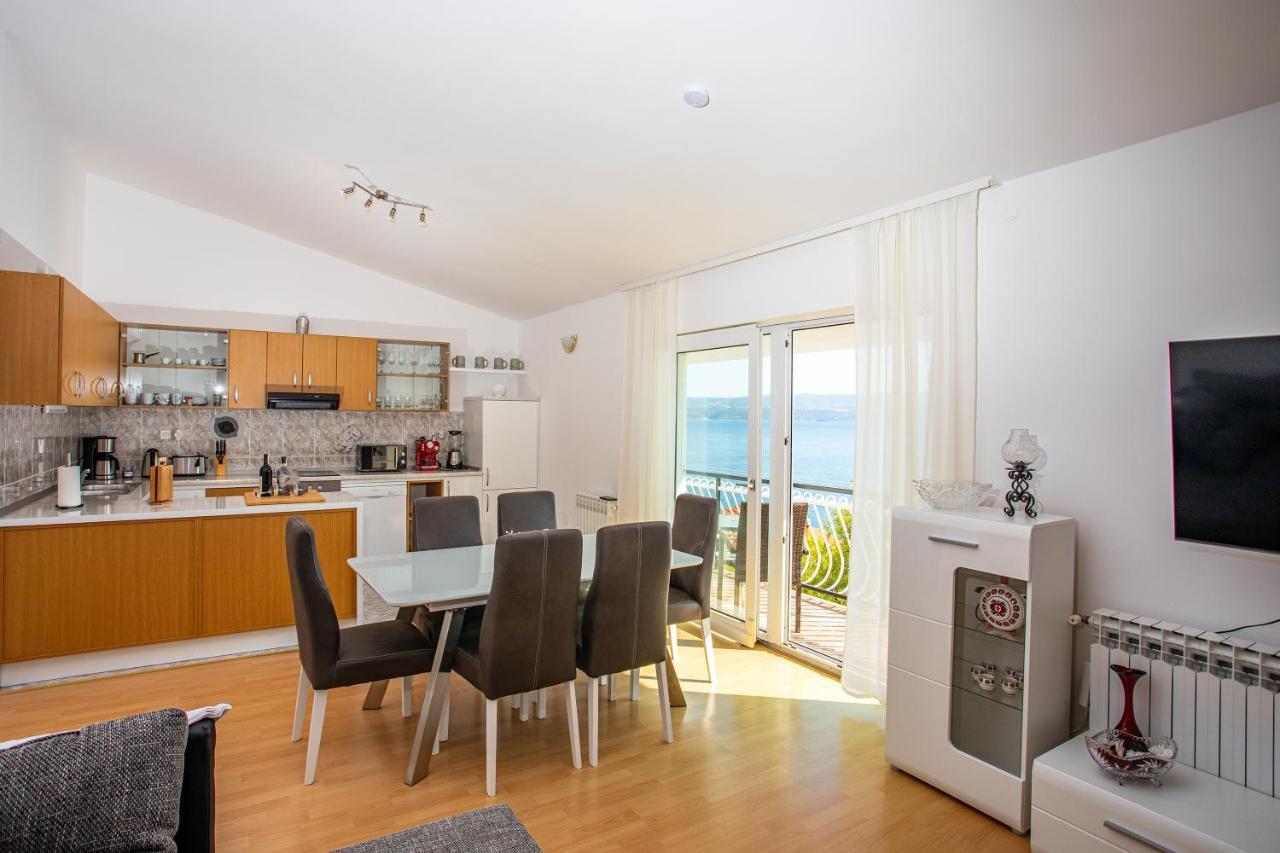 Apartments Adisa Omiš Eksteriør billede