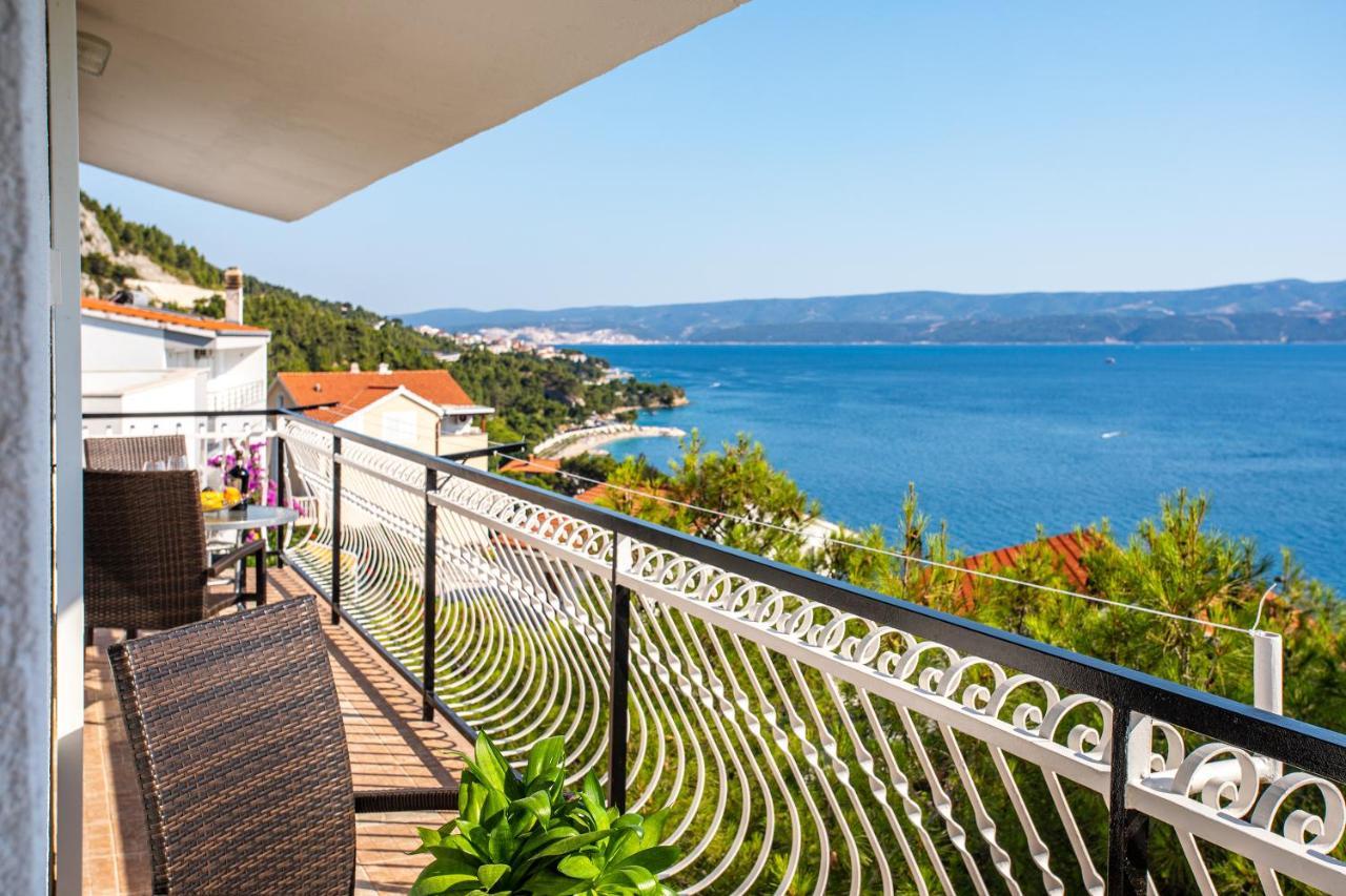 Apartments Adisa Omiš Eksteriør billede