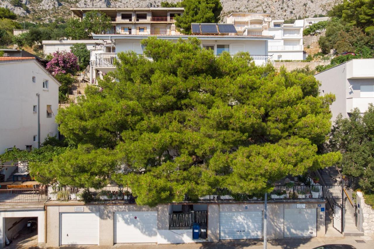 Apartments Adisa Omiš Eksteriør billede