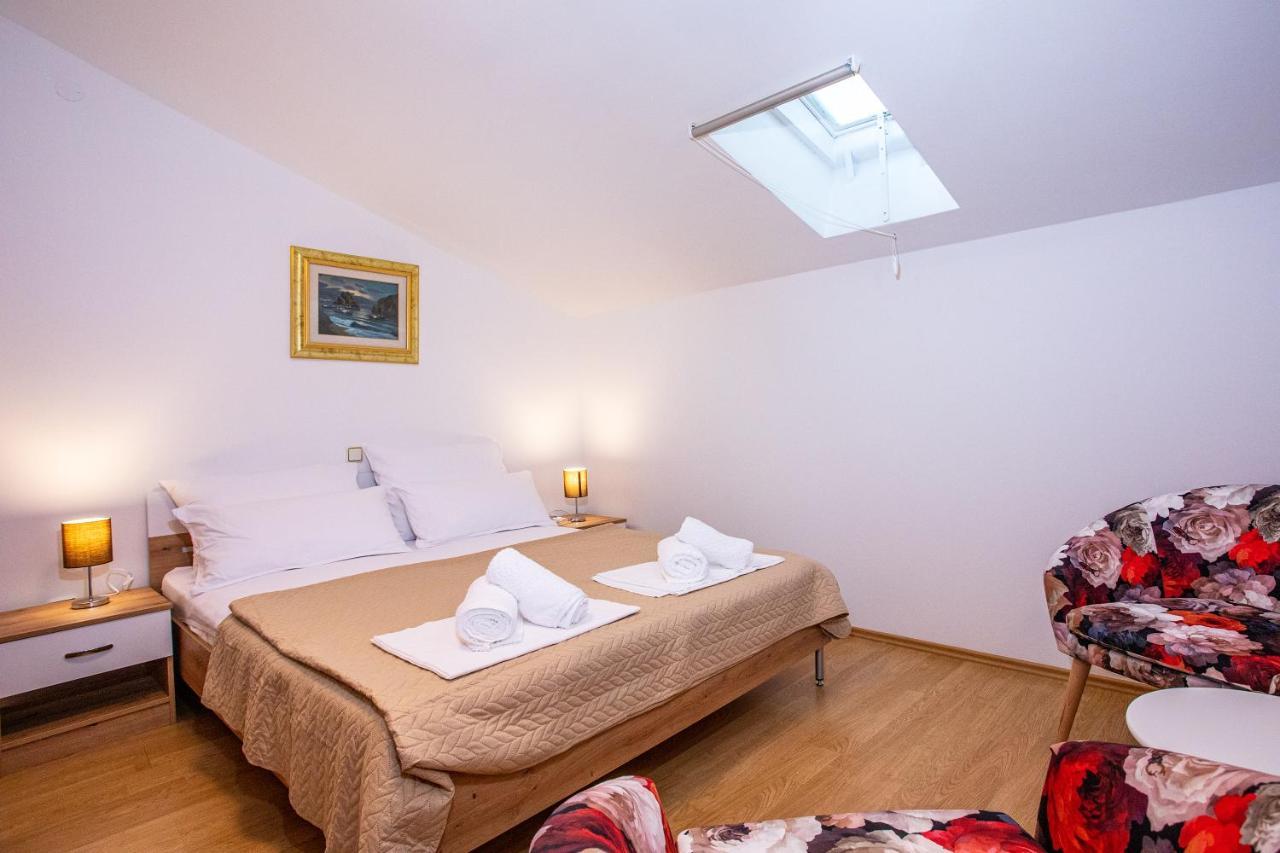 Apartments Adisa Omiš Eksteriør billede