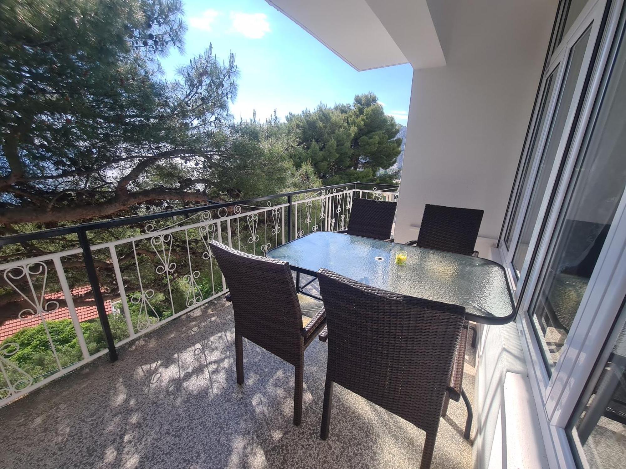 Apartments Adisa Omiš Eksteriør billede